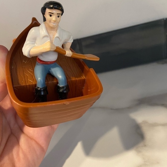 1997 Prince Eric in Rowboat 4.25" McDonald's Action Figure Disney Little… - Picture 3 of 7